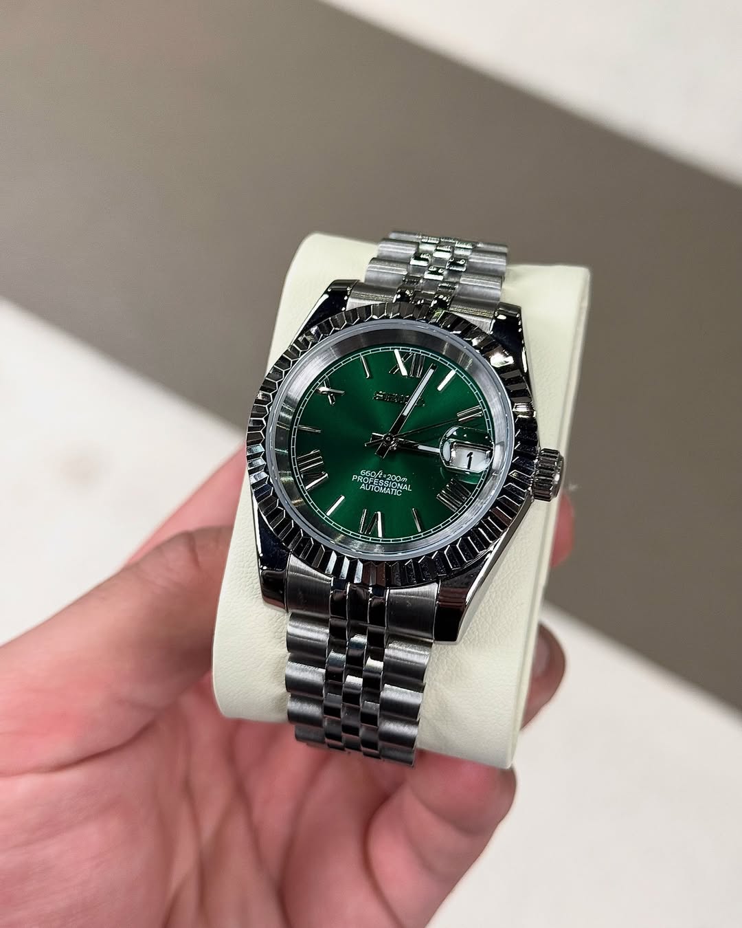 Hulk Roman Numeral Dial