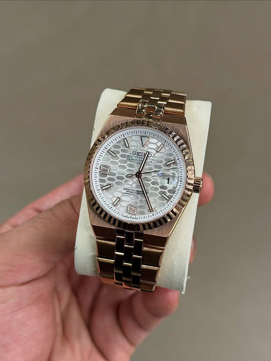 Rose Gold White Scale