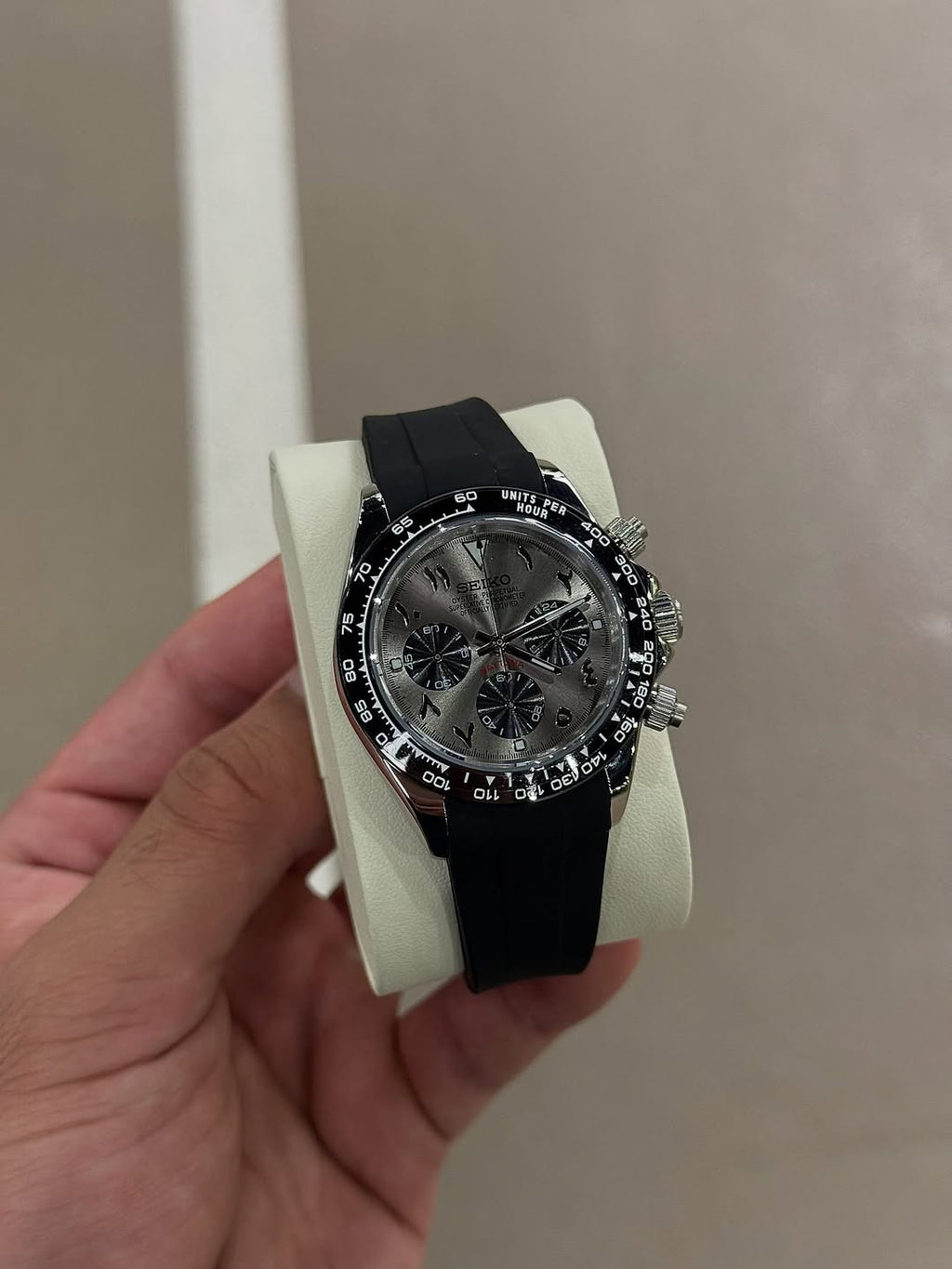 Cadran arabe gris métallisé