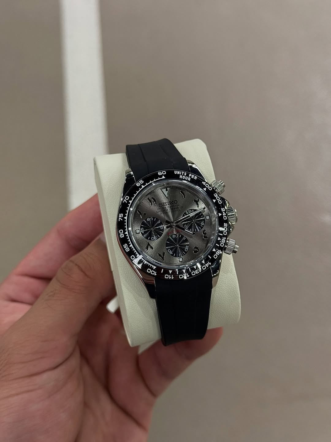 Cadran arabe gris métallisé