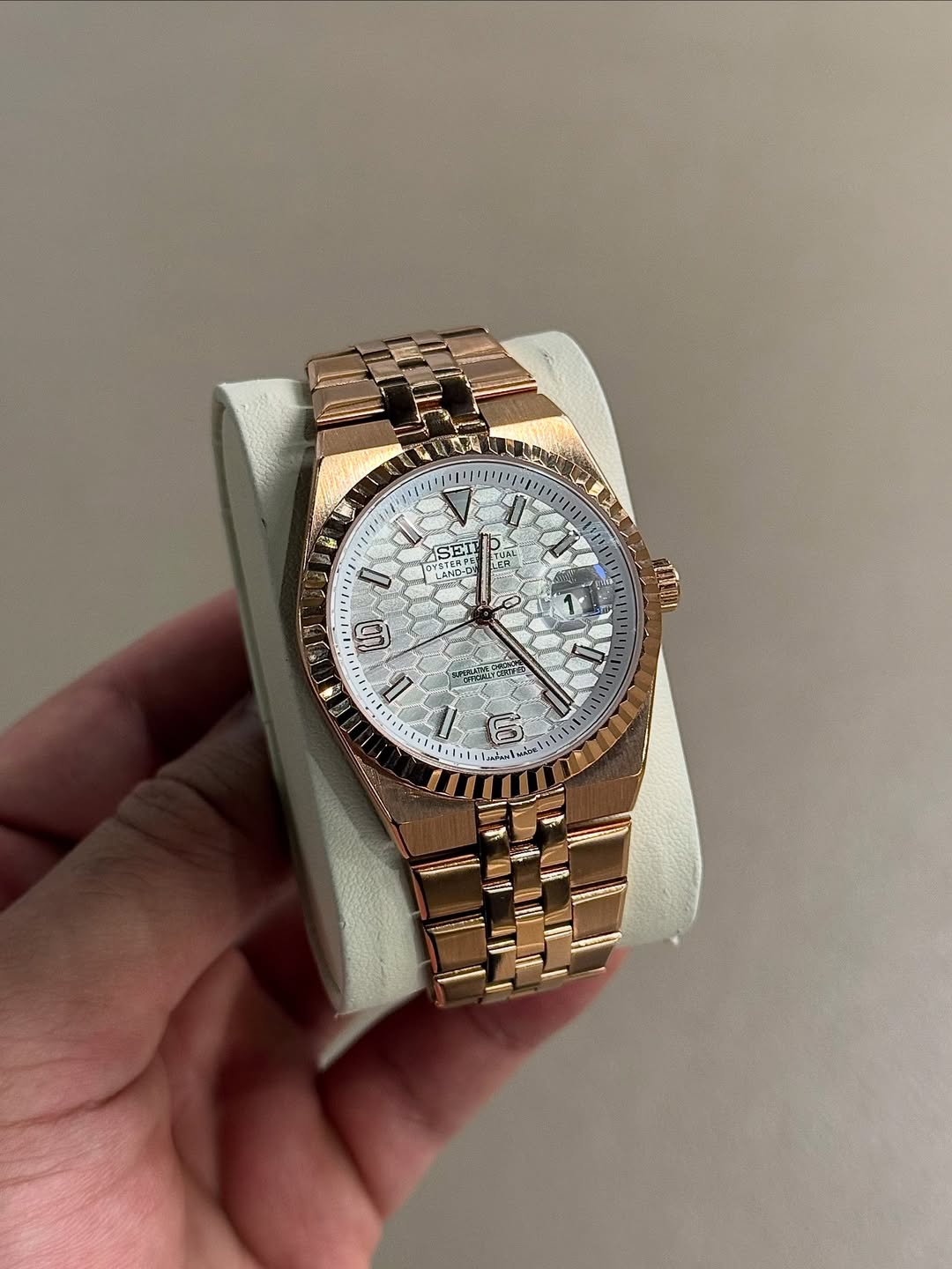 Rose Gold White Scale