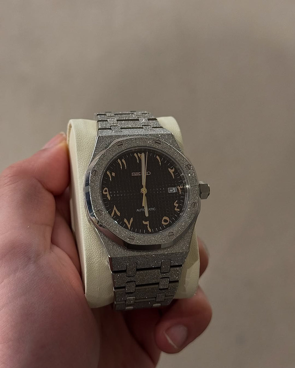 Cadran noir arabe gelé